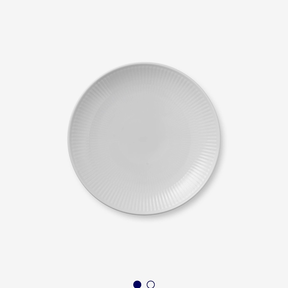 NWT  Royal Copenhagen white fluted 19cm coupe plate